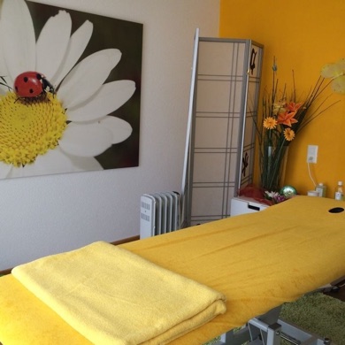 Eigene Massagepraxis in Brigels Dorf